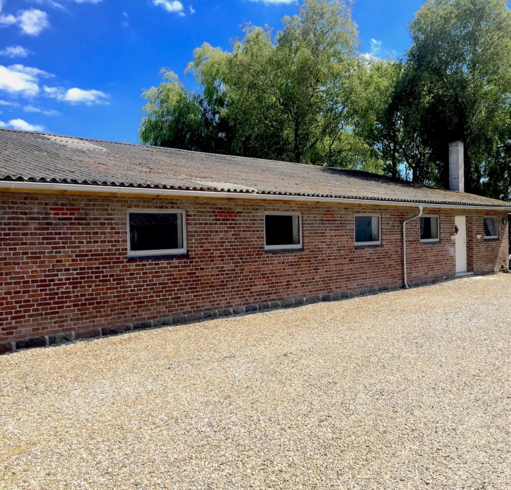 Renoveret gårdbygning med lagerlokaler