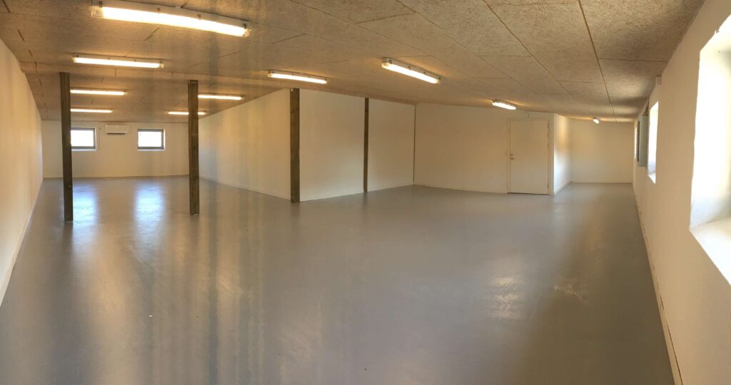 Lager/erhverslokale opvarmet med varmepumpe